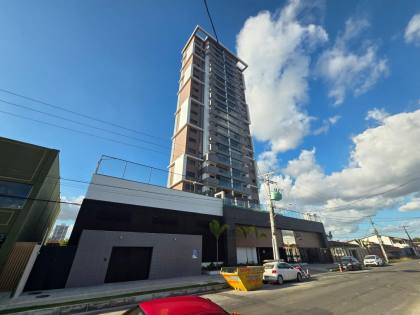 Apartamento Para Vender com 3 quartos sendo 3 suítes no bairro Santa Mônica em Feira De Santana