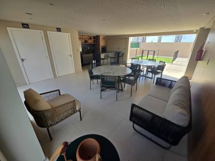 Apartamento Para Vender com 3 quartos sendo 3 suítes no bairro Santa Mônica em Feira De Santana