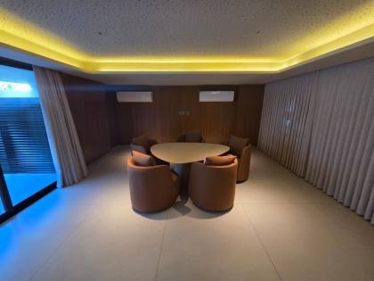 Apartamento Para Vender com 3 quartos sendo 3 suítes no bairro Santa Mônica em Feira De Santana