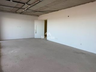 Apartamento Para Alugar com 3 quartos sendo 3 suítes no bairro Santa Mônica em Feira De Santana