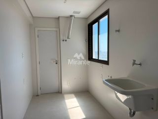 Apartamento Para Alugar com 3 quartos sendo 3 suítes no bairro Santa Mônica em Feira De Santana