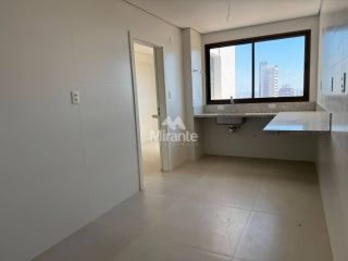 Apartamento Para Alugar com 3 quartos sendo 3 suítes no bairro Santa Mônica em Feira De Santana