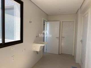 Apartamento Para Alugar com 3 quartos sendo 3 suítes no bairro Santa Mônica em Feira De Santana