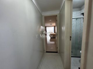 Casa de Condomínio Para Vender com 4 quartos sendo 2 suítes no bairro Pedra do Descanso em Feira De Santana