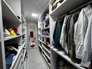 Casa de Condomínio Para Vender com 4 quartos sendo 2 suítes no bairro Pedra do Descanso em Feira De Santana