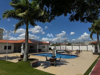 Casa de Condomínio Para Vender com 4 quartos sendo 2 suítes no bairro Pedra do Descanso em Feira De Santana