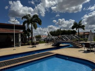 Casa de Condomínio Para Vender com 4 quartos sendo 2 suítes no bairro Pedra do Descanso em Feira De Santana