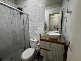 Casa de Condomínio Para Vender com 4 quartos sendo 2 suítes no bairro Pedra do Descanso em Feira De Santana