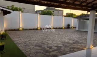 Casa de Condomínio Para Vender com 4 quartos sendo 2 suítes no bairro Pedra do Descanso em Feira De Santana