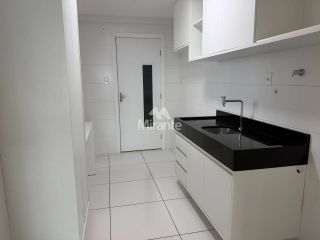 Apartamento Para Alugar com 3 quartos sendo 1 suíte no bairro Santa Mônica em Feira De Santana