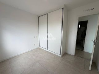 Apartamento Para Alugar com 3 quartos sendo 1 suíte no bairro Santa Mônica em Feira De Santana