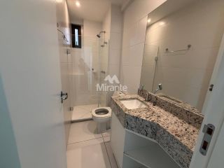 Apartamento Para Alugar com 3 quartos sendo 1 suíte no bairro Santa Mônica em Feira De Santana