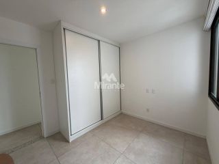 Apartamento Para Alugar com 3 quartos sendo 1 suíte no bairro Santa Mônica em Feira De Santana