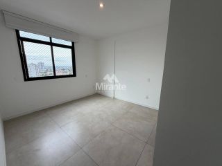 Apartamento Para Alugar com 3 quartos sendo 1 suíte no bairro Santa Mônica em Feira De Santana