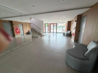 Apartamento Para Alugar com 3 quartos sendo 1 suíte no bairro Santa Mônica em Feira De Santana