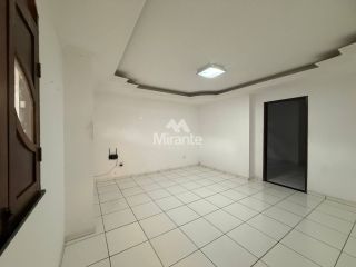 Casa Para Alugar com 2 quartos, sendo 1 suíte, no bairro Mangabeira em Feira De Santana