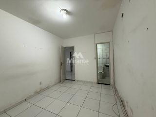 Casa Para Alugar com 2 quartos, sendo 1 suíte, no bairro Mangabeira em Feira De Santana