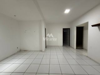Casa Para Alugar com 2 quartos, sendo 1 suíte, no bairro Mangabeira em Feira De Santana
