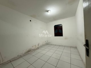 Casa Para Alugar com 2 quartos, sendo 1 suíte, no bairro Mangabeira em Feira De Santana