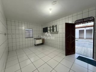 Casa Para Alugar com 2 quartos, sendo 1 suíte, no bairro Mangabeira em Feira De Santana