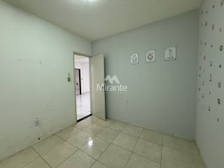 Casa Para Alugar com 2 quartos, sendo 1 suíte, no bairro Mangabeira em Feira De Santana