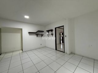 Casa Para Alugar com 2 quartos, sendo 1 suíte, no bairro Mangabeira em Feira De Santana