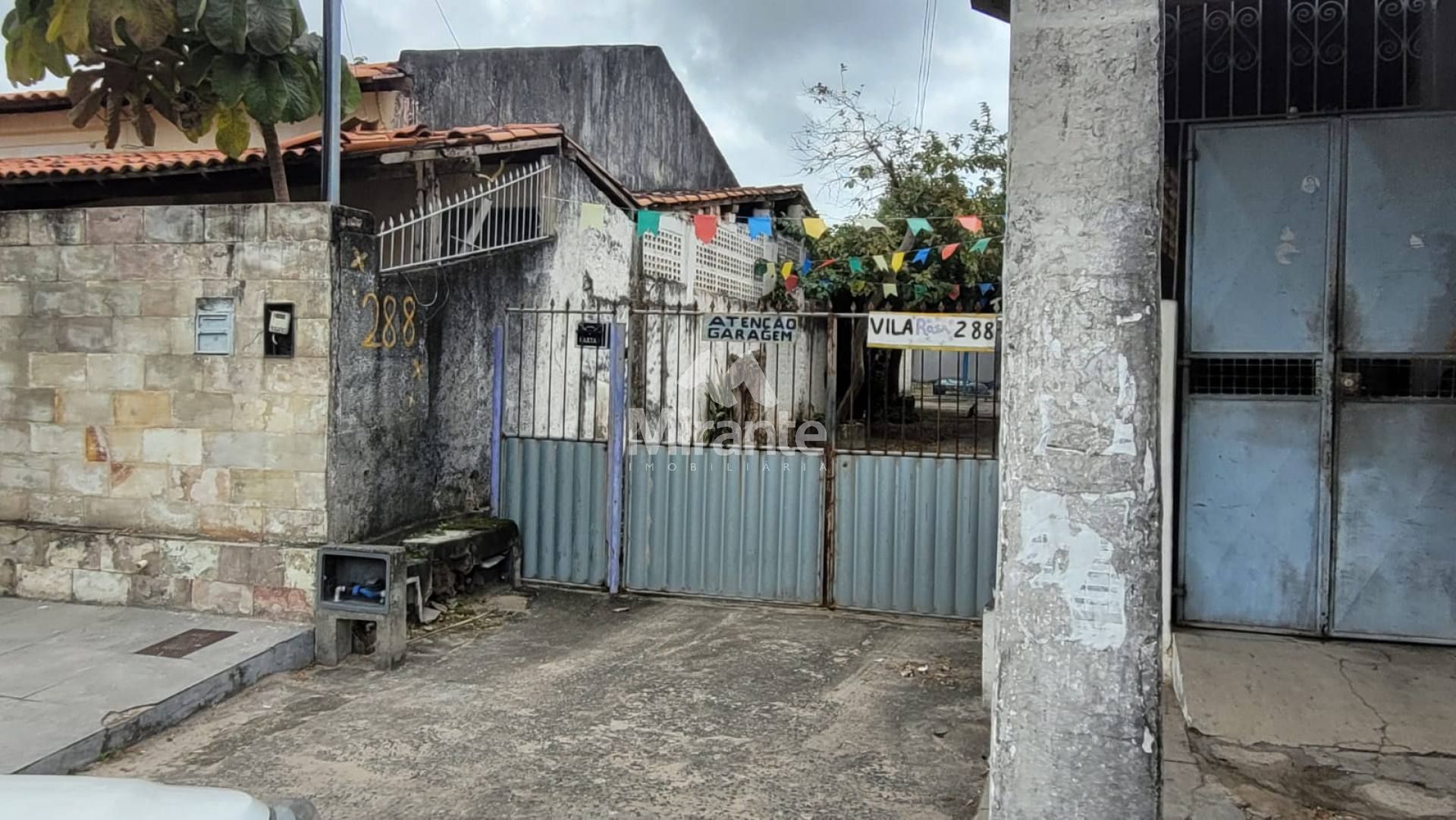 Lote / Terreno de Bairro Para Vender no bairro Queimadinha em Feira De Santana