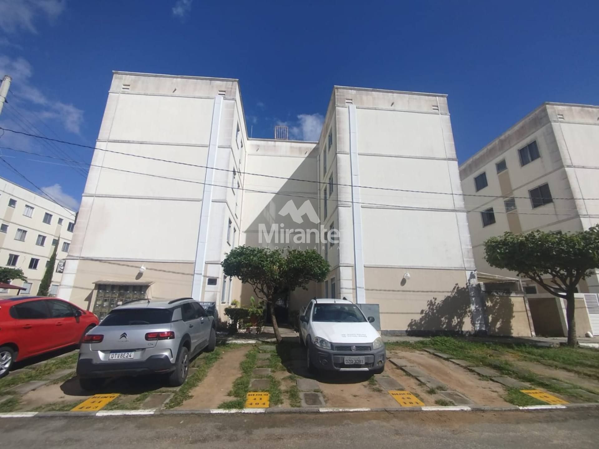 Apartamento Para Vender com 2 quartos no bairro Sim em Feira De Santana