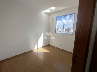 Apartamento Para Vender com 2 quartos no bairro Sim em Feira De Santana