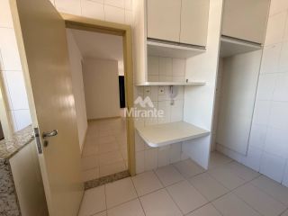 Apartamento Para Alugar com 3 quartos, sendo 1 suíte, no bairro Santa Mônica em Feira De Santana