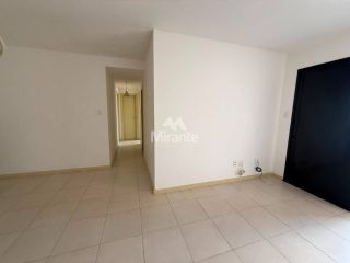 Apartamento Para Alugar com 3 quartos, sendo 1 suíte, no bairro Santa Mônica em Feira De Santana