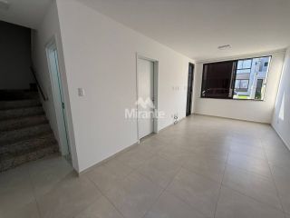 Casa de Condomínio Para Alugar com 3 quartos, sendo 1 suítes no bairro Registro em Feira De Santana