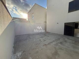 Casa de Condomínio Para Alugar com 3 quartos, sendo 1 suítes no bairro Registro em Feira De Santana
