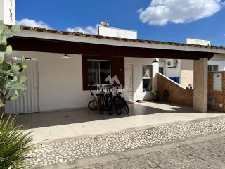 Casa de Condomínio Para Vender com 3 quartos sendo 1 suíte no bairro Sim em Feira De Santana