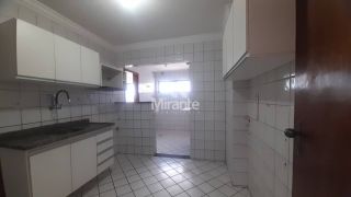 Apartamento Para Alugar com 2 quartos sendo 1 suíte no bairro Ponto Central em Feira De Santana