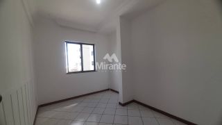 Apartamento Para Alugar com 2 quartos sendo 1 suíte no bairro Ponto Central em Feira De Santana