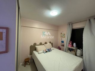 Apartamento Para Alugar com 3 quartos sendo 1 suíte no bairro Santa Mônica em Feira De Santana