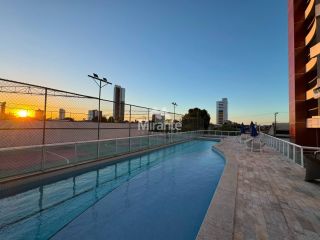 Apartamento Para Alugar com 3 quartos sendo 1 suíte no bairro Santa Mônica em Feira De Santana