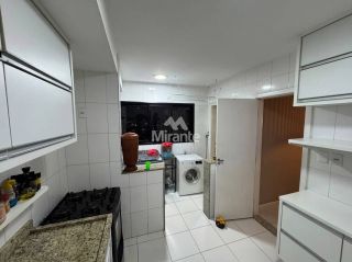 Apartamento Para Alugar com 3 quartos sendo 1 suíte no bairro Santa Mônica em Feira De Santana