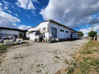 Galpão / Depósito / Armazém Para Vender no bairro CIS em Feira De Santana