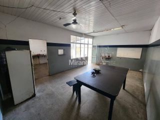 Galpão / Depósito / Armazém Para Vender no bairro CIS em Feira De Santana