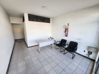 Galpão / Depósito / Armazém Para Vender no bairro CIS em Feira De Santana