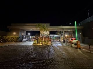 Casa de Condomínio Para Vender com 4 quartos sendo 1 suíte no bairro Sim em Feira De Santana