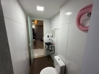 Casa de Condomínio Para Vender com 4 quartos sendo 1 suíte no bairro Sim em Feira De Santana