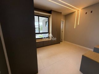 Casa à Venda no Condomínio Dux Residence com 3 Quartos sendo 1 suíte no Registro em Feira de Santana