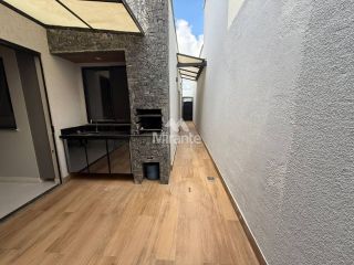 Casa à Venda no Condomínio Dux Residence com 3 Quartos sendo 1 suíte no Registro em Feira de Santana