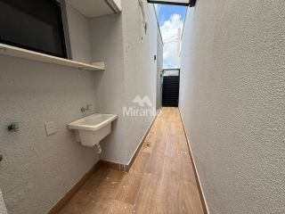 Casa à Venda no Condomínio Dux Residence com 3 Quartos sendo 1 suíte no Registro em Feira de Santana