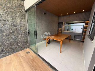 Casa à Venda no Condomínio Dux Residence com 3 Quartos sendo 1 suíte no Registro em Feira de Santana