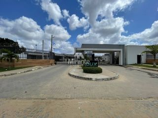 Casa à Venda no Condomínio Dux Residence com 3 Quartos sendo 1 suíte no Registro em Feira de Santana