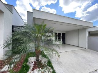 Casa à Venda no Condomínio Dux Residence com 3 Quartos sendo 1 suíte no Registro em Feira de Santana